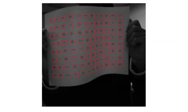 你随便动幕布,投影跟不上算我输:动态投影黑科技,AE特效秒变成真