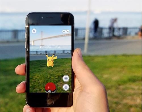 下一个十年，AR眼镜取代不了智能手机