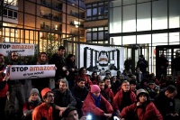 法国抵制“黑色星期五” 针对亚马逊发起静坐抗议