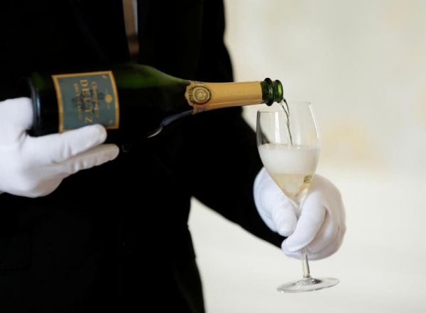 美国报复法国数字税：将对24亿美元法国商品增加关税