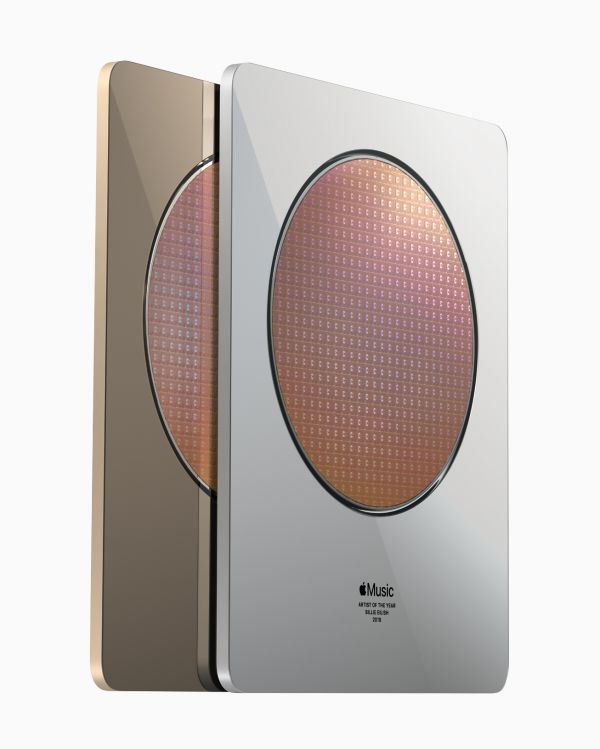 最前线 | 苹果把首届音乐奖颁给了碧梨，还给她发了个硅制的奖杯