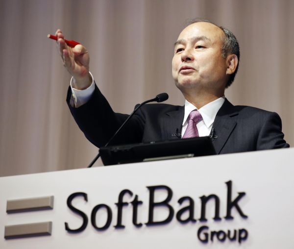 9点1氪 | 百度Apollo组织架构升级;国产特斯拉Model3将可享受近2.5万元国家新能源补贴;孙正义称未来10年投资1.84亿美元加速日本AI研究