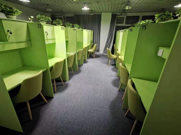 学霸的时间生意:北京每天新开三家,自习室半年就成红海