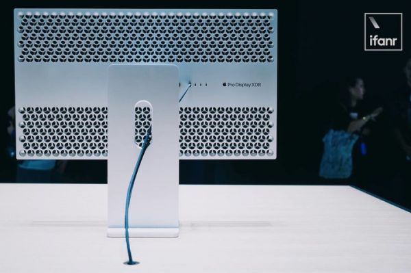 为什么苹果要将 Mac Pro 设计成“刨丝器”?