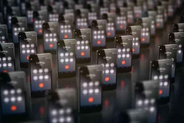 机器人打的骚扰电话太多,我现在已经不想接电话了