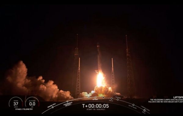 潮科技 | 「猎鹰」9火箭发射重达6956公斤的“共有”通信卫星,再次实施着陆回收