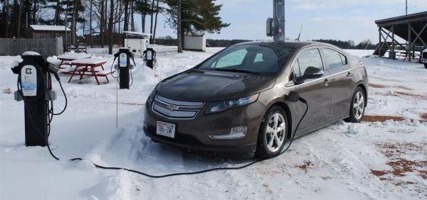 Model 3车门再被冻住,你得这么整