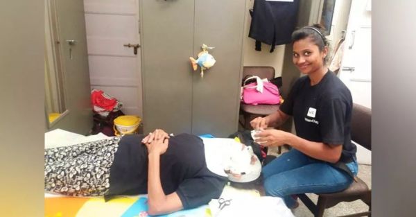 印度人的一天,中国如影随形