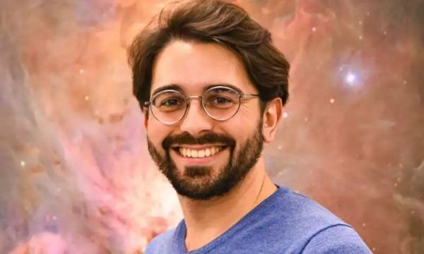 牛顿350年前留下三体难题,如今被科学家破解