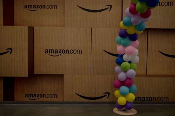 亚马逊全面入侵美国城市生活,科技巨头们越界了吗?