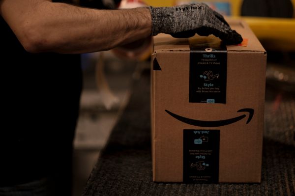 亚马逊全面入侵美国城市生活,科技巨头们越界了吗?