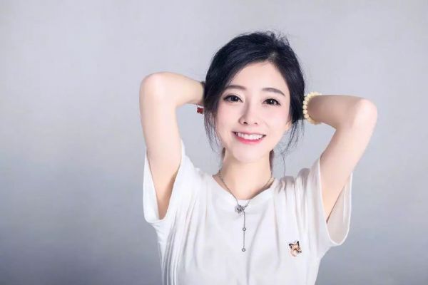 断播80天后,冯提莫为何选择了B站?