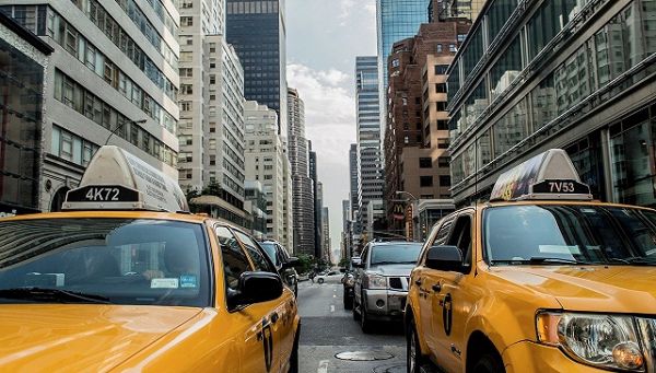 Uber创始人卡兰尼克彻底离开Uber，套现30亿美元