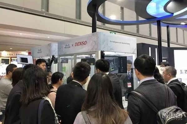 东京机器人展:16家中国公司踢馆,还有专门的微信导览