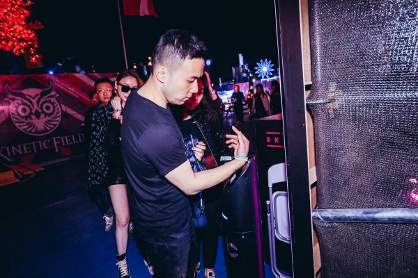 从电音节切入，「盈拓文化」提供泛娱乐现场智能场景一体化服务