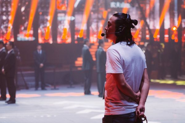 焦点分析 | 看过太多合家欢,中国青年终于刮开一台哔哩哔哩晚会