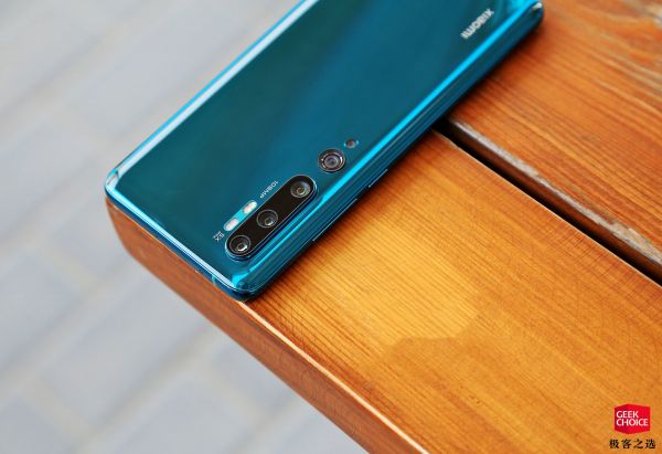 2020 年,手机行业还会出现哪些“热词”?