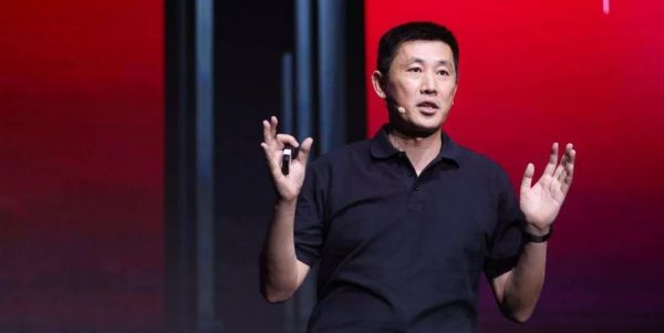 手机老矣,行业“药丸”