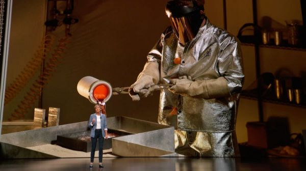 靠着回收 iPhone,苹果能变成一家「有矿」的公司吗?