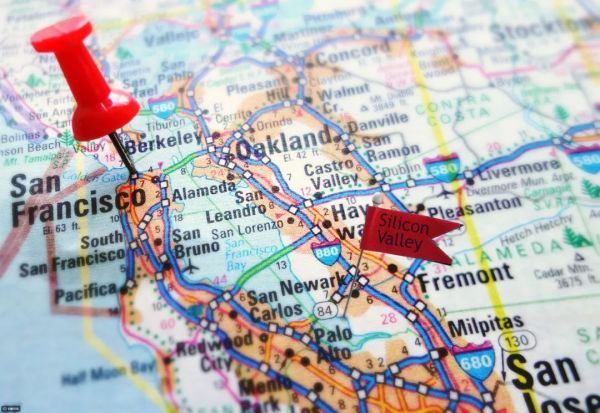 逃离硅谷，再造硅谷