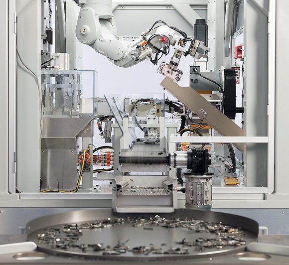 不只为了环保,苹果想用机器人Daisy实现闭环制造