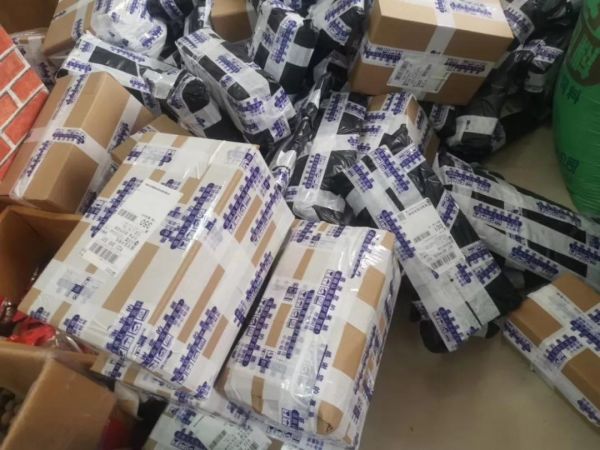 小县城,造“薇娅”