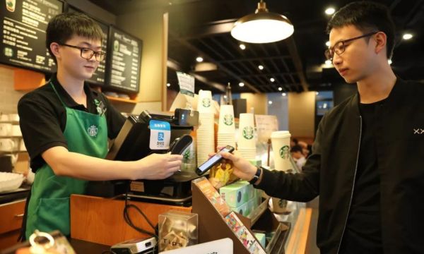 互联网十年巨变,可不只是从QQ换成微信这么简单