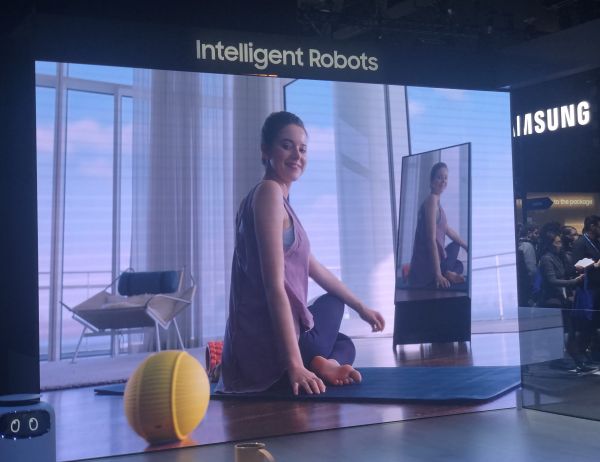 当三星发布了个“球”,索尼发了个车,它们下注的未来是什么?