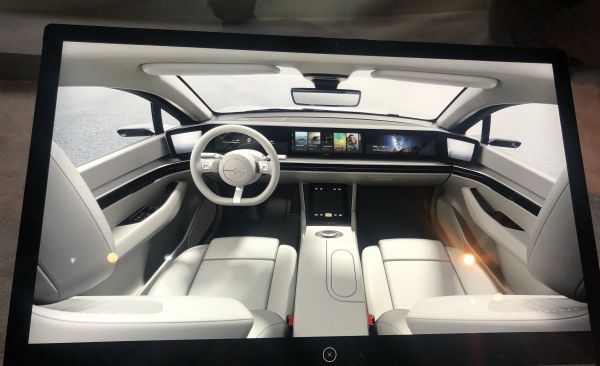 当三星发布了个“球”,索尼发了个车,它们下注的未来是什么?