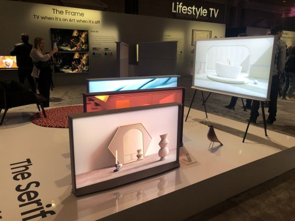 当三星发布了个“球”,索尼发了个车,它们下注的未来是什么?