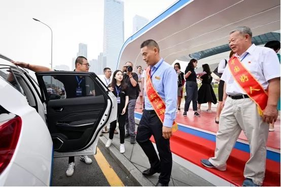 科幻的2019:科技让生活变得越来越“无人”