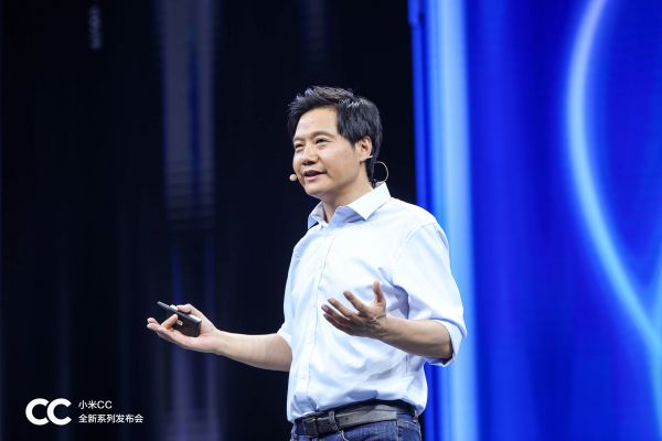 2020展望 | 手机与智能硬件(下):小米出击,苹果蓄势,大疆突围