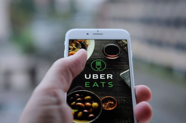 Uber同意将印度外卖业务以3.5亿美元出售给Zomato