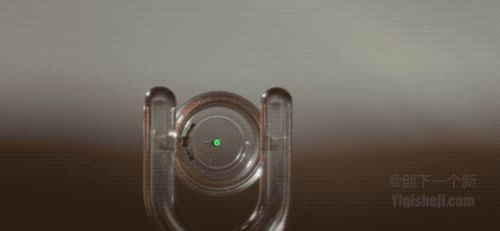 戴上这幅造价上亿美元的隐形眼镜,你眨下眼睛就能联网