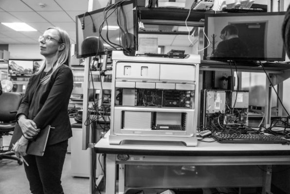 美检方硬刚苹果,花1000万美元建实验室破解iPhone