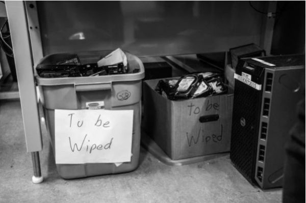 美检方硬刚苹果,花1000万美元建实验室破解iPhone