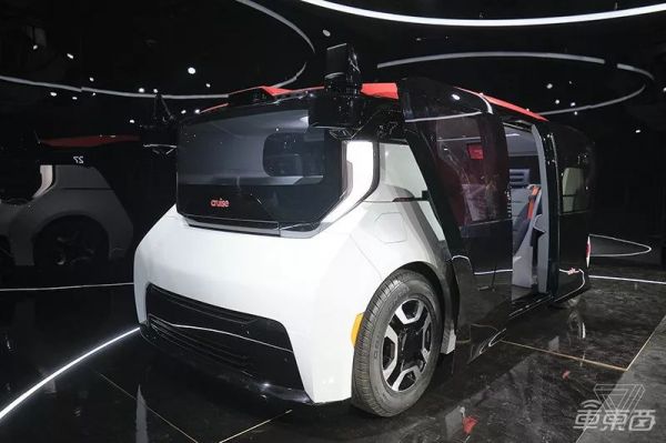首款量产无人车来了，本田通用联手打造，车内真没方向盘