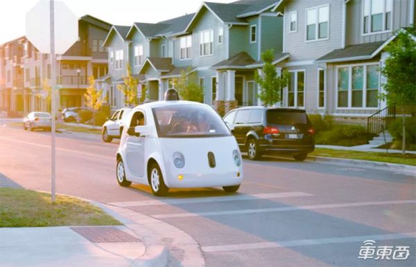 首款量产无人车来了，本田通用联手打造，车内真没方向盘