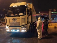 驰援武汉，快递物流企业开启国内外绿色运输通道