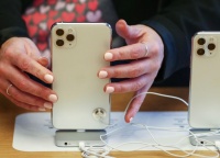 外媒：苹果三星第四季度出货量不相上下 今年更激烈