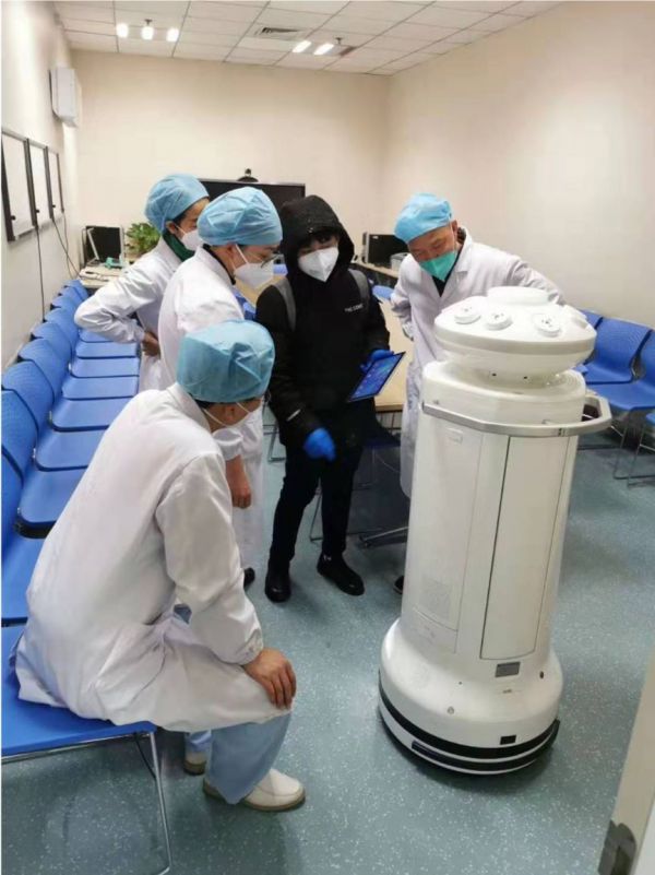 AI“捂热”冰冷疫情：阿里协助缩短确诊时间至半小时，百度绘出疫情百态