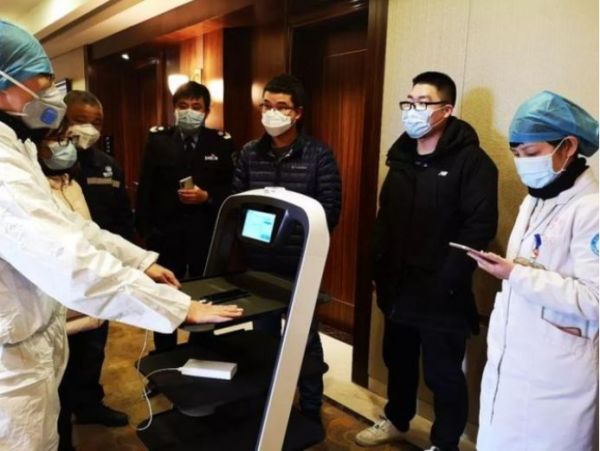 AI“捂热”冰冷疫情：阿里协助缩短确诊时间至半小时，百度绘出疫情百态