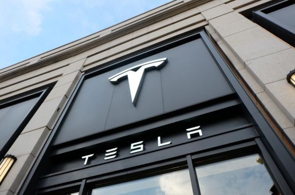 最前线丨宁德时代和特斯拉达成合作,国产Model 3又要降价了?