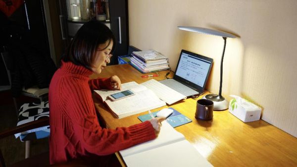 祖国的花朵怒了:学生组团给钉钉打一星