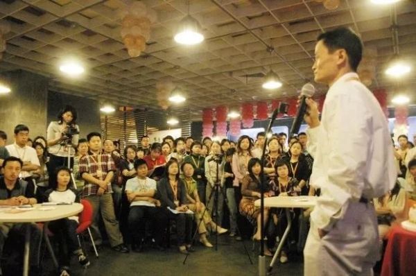 时任阿里COO关明生回忆:17年前,阿里如何应对“非典”