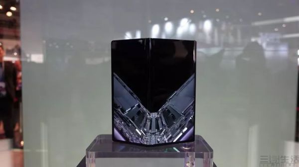 折叠屏手机还没普及，折叠屏就要换代了？