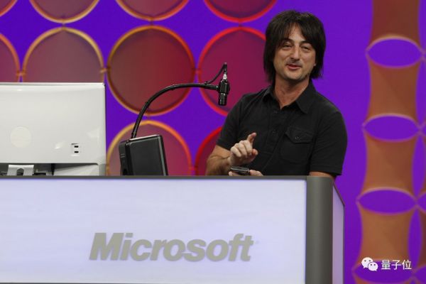 微软这次“巨硬”，Windows业务并入硬件部门，由“Surface之父”统一领导