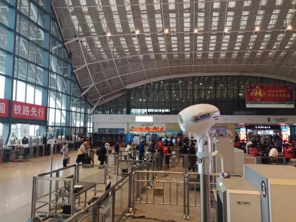 记录武汉疫情下第一道防线:超300台“红外卫士”守护这个城市