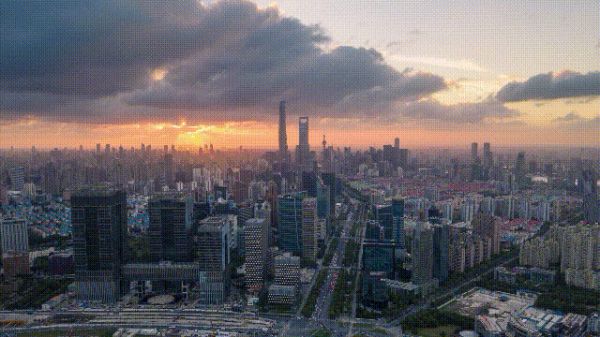 无人机在人性和资本上的表达