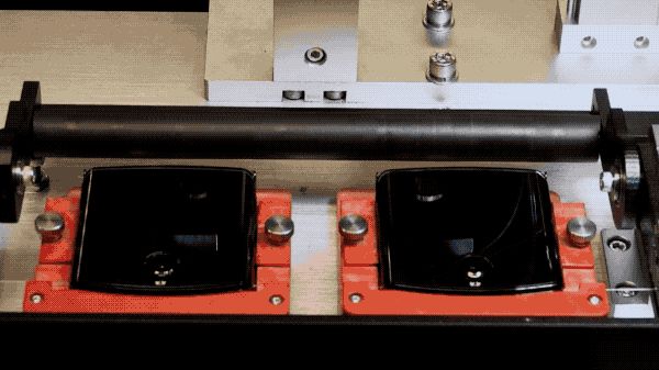 折叠屏手机又被骂惨了,为什么卖得贵还做不好?